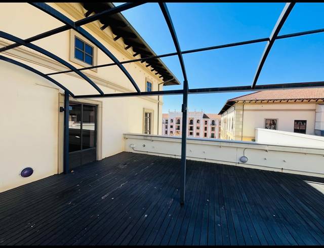 201M² OFFICE TO LET IN FOURWAYS